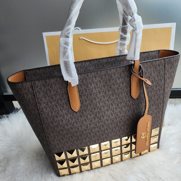 🎁👜 Michael kors bag XL original brand new with tag No Negotiable*** - Picture 7 of 8
